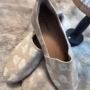 LL Bean Cream Flats